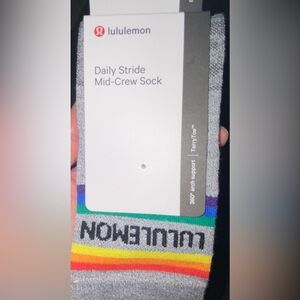 Lululemon - Daily Stride - Mid Crew Socks - Size M